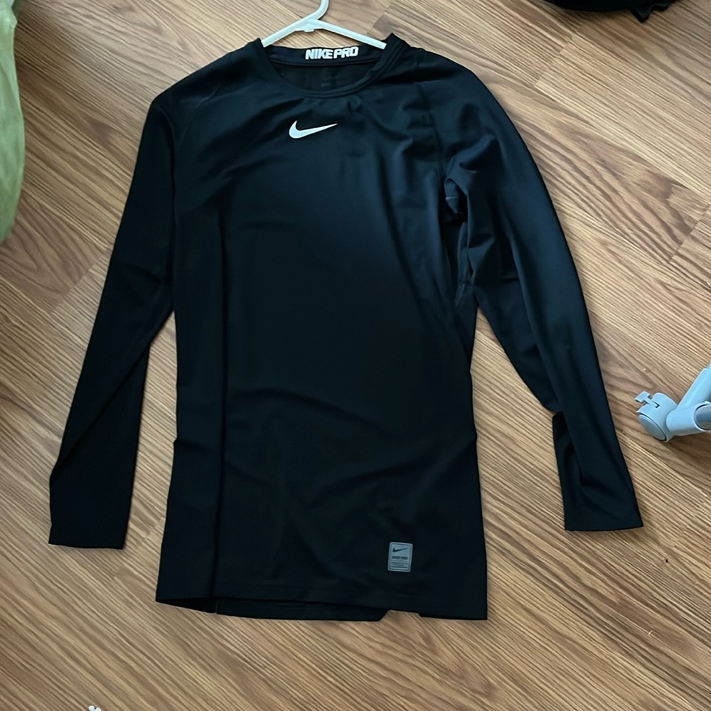 Nike pro long sleeve shirt
